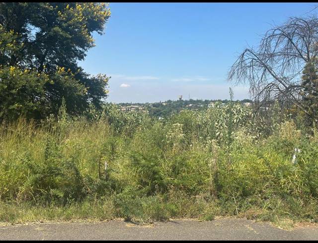 LAND FOR SALE IN NORTHCLIFF
